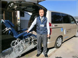福祉タクシー隼　島津です。安全安心の送迎をお約束します